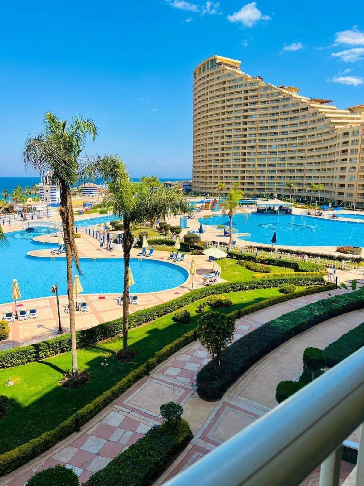 Апартаменти Porto Elsokhna Pyramids Seaview